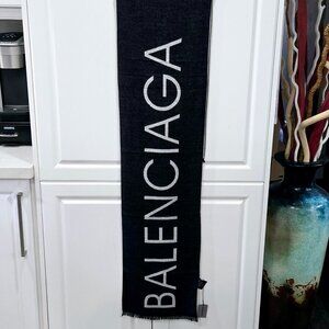Balenciaga Reversible Wool Intarsia-Knit Logo Scarf